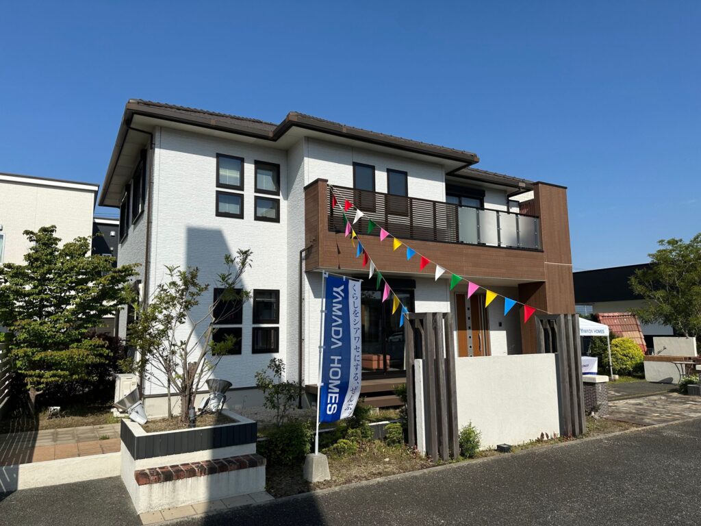 ヤマダホームズ